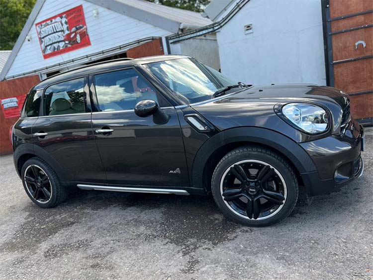 Scratch Heroes Car Bodyshop Unit Wimborne